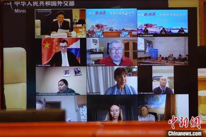 “幸福新西藏、發(fā)展新畫卷”云訪問活動在拉薩、北京、莫斯科等地同時舉行?！∪轿木?攝