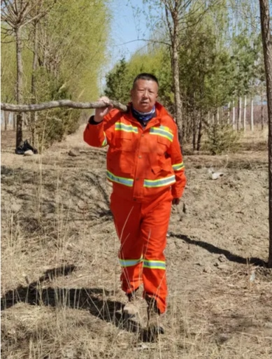 世界地球日，不忘治沙人3389.png