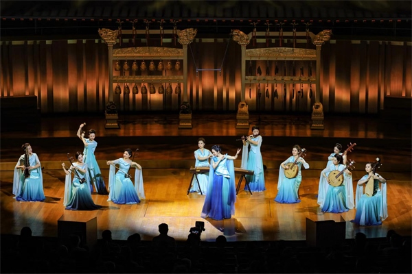 音樂會現(xiàn)場。中央民族樂團(tuán)供圖，房瀟攝