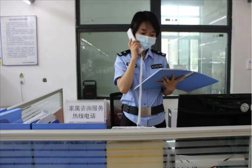 楊莎在工作。四川省女子強制隔離戒毒所供圖