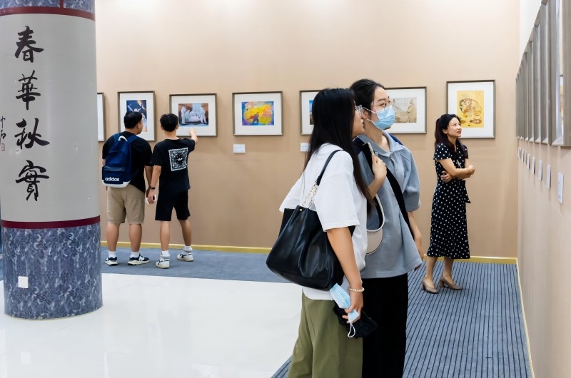 作品展現(xiàn)場。校方供圖
