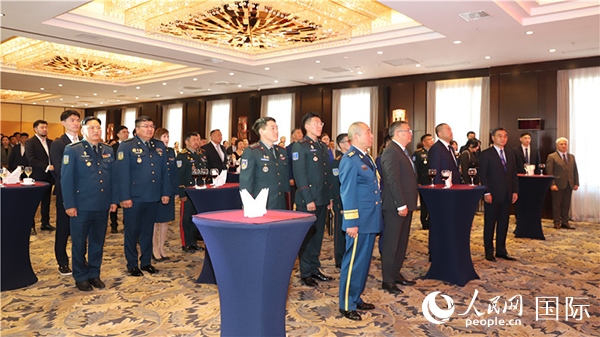 中國駐蒙古國使館慶祝建軍96周年招待會現(xiàn)場。人民網(wǎng)記者 霍文攝