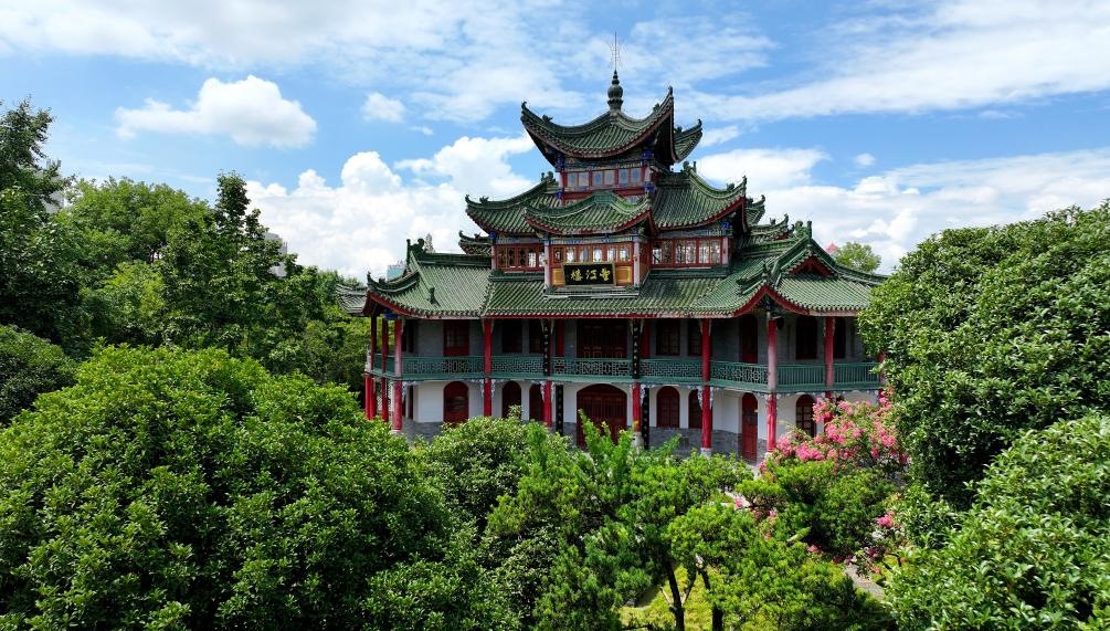 近日拍攝的陜西省漢中市博物館望江樓。新華社記者 劉瀟 攝