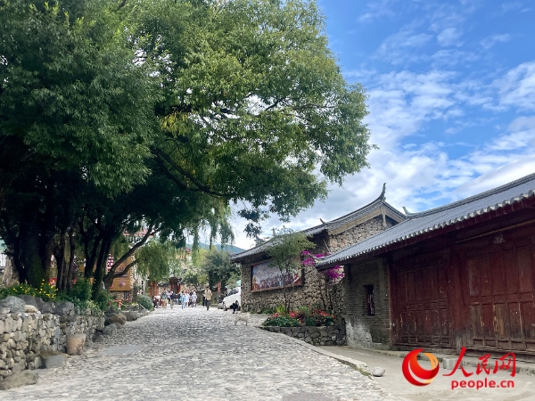 玉湖村村景。人民網(wǎng) 周靜圓攝