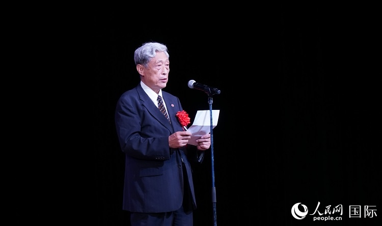 全華聯(lián)會長何德倫發(fā)表致辭。人民網(wǎng) 蔣曉辰攝