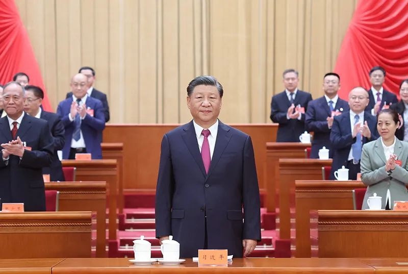 △2023年10月9日，中國(guó)工會(huì)第十八次全國(guó)代表大會(huì)在北京人民大會(huì)堂開(kāi)幕。習(xí)近平總書(shū)記到會(huì)祝賀。