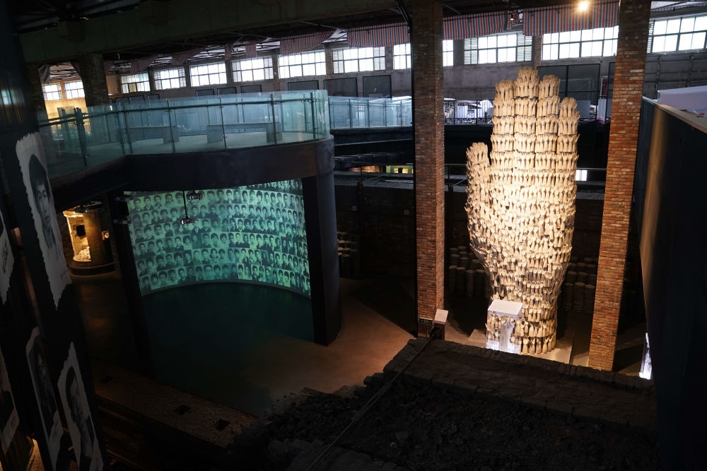 ↑這是景德鎮(zhèn)陶瓷工業(yè)遺產(chǎn)博物館內(nèi)景（2023年5月16日攝）。