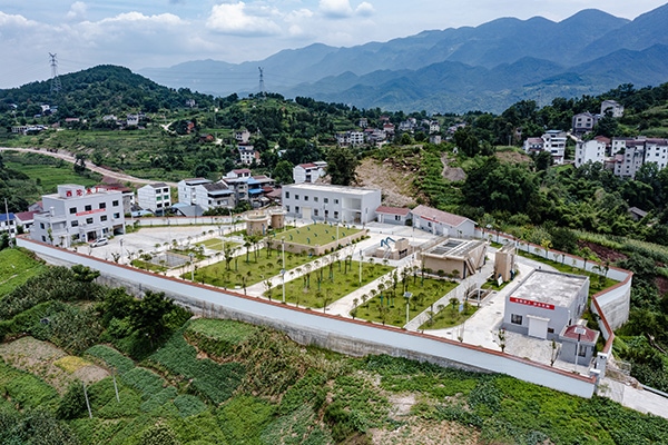 建成后的西沱鎮(zhèn)水廠。受訪者供圖