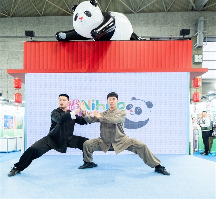 日本國(guó)際旅游博覽會(huì)期間中國(guó)展館的太極拳表演。圖片由中國(guó)駐東京旅游辦事處提供