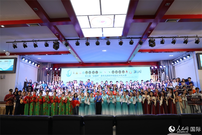 獲獎選手合影。人民網(wǎng)記者 孫廣勇攝