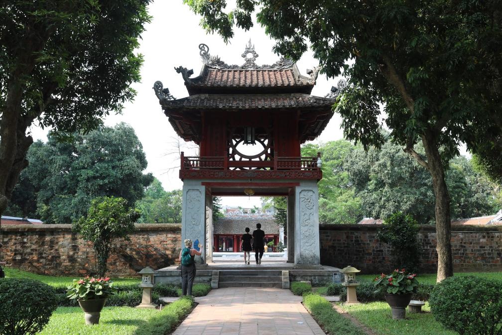 這是越南首都河內(nèi)文廟內(nèi)的奎文閣。