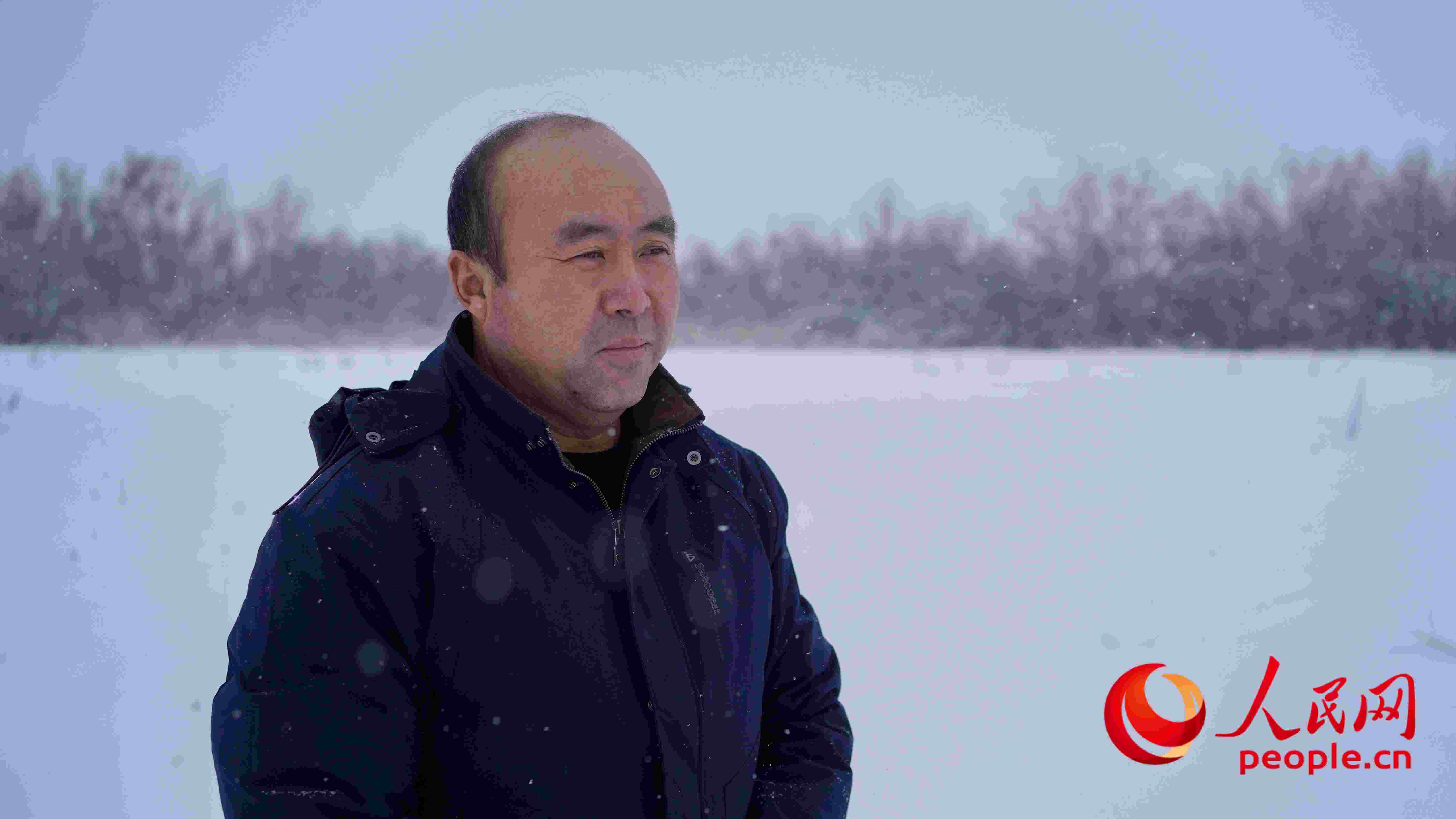 馬曉華回憶當(dāng)年和父親一起種樹(shù)的情形，滿是懷念。人民網(wǎng) 周靜圓攝