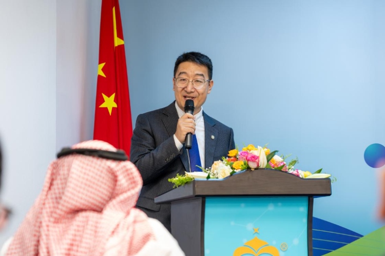 沙特智慧宮語言公司董事長(zhǎng)馬永亮致辭。主辦方供圖
