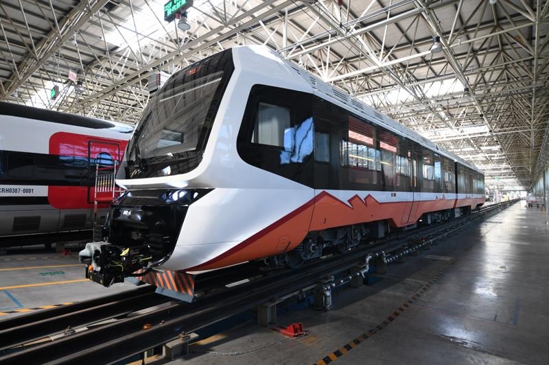 △2023年6月6日，中國中車出口阿根廷新能源輕軌車輛首列車在中車唐山公司下線。