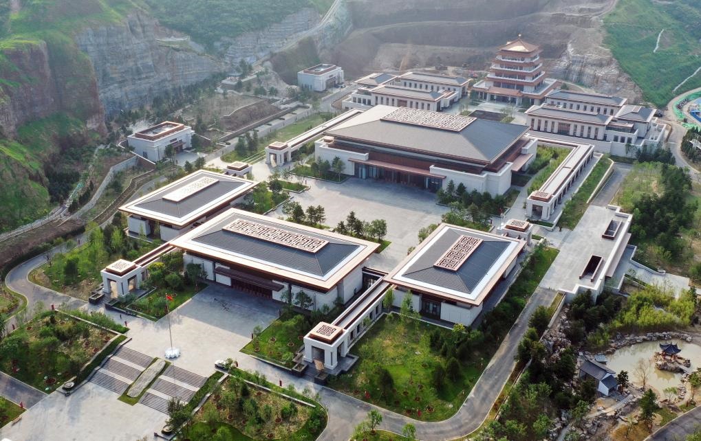 這是2022年7月30日拍攝的中國國家版本館中央總館（無人機照片）。新華社記者 李賀 攝
