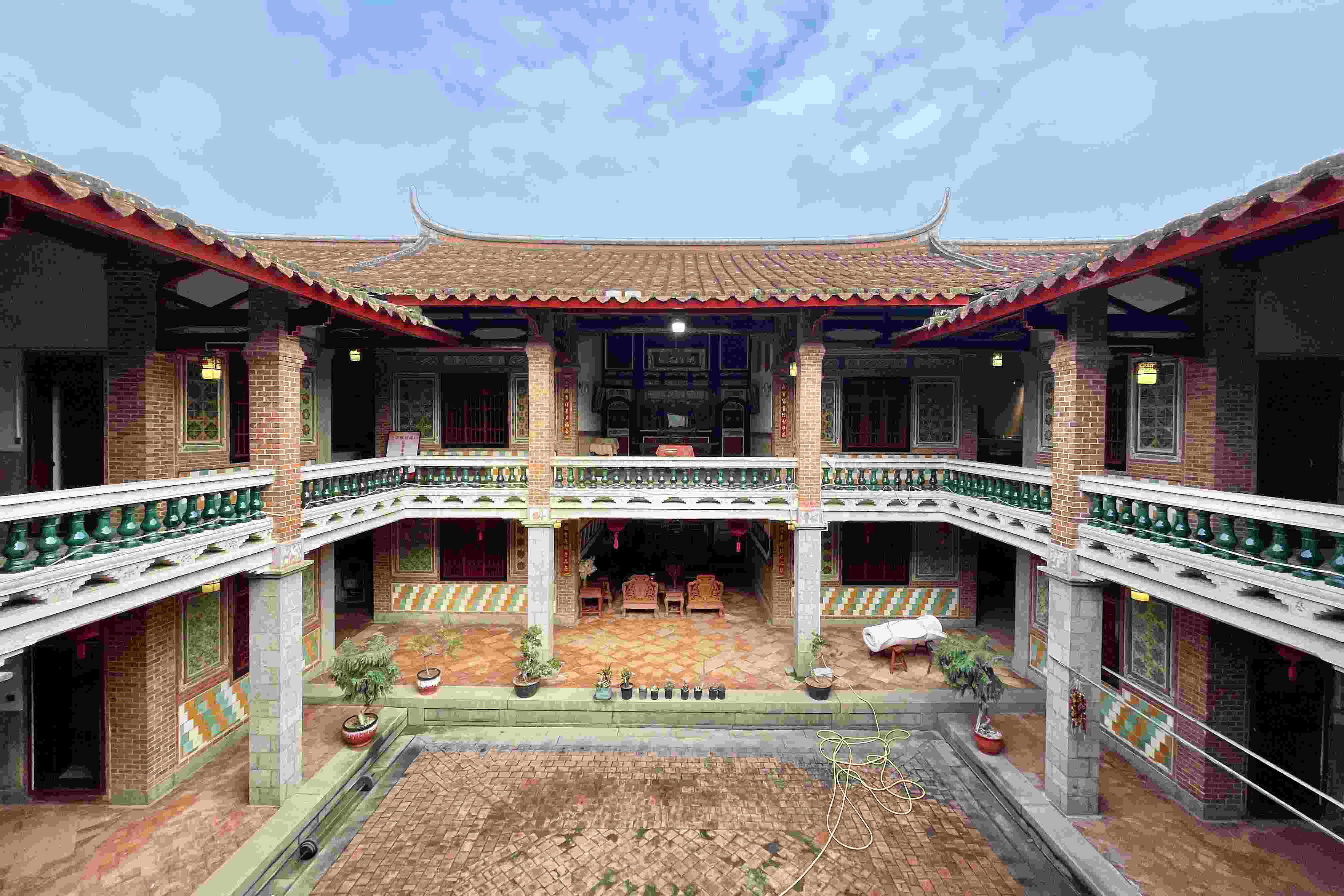 遠(yuǎn)峰厝。林瑤 攝