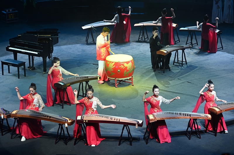 2024年1月21日，廣州，“第二屆粵港澳大灣區(qū)青少年音樂周”頒獎(jiǎng)典禮在融創(chuàng)廣州大劇院舉行。