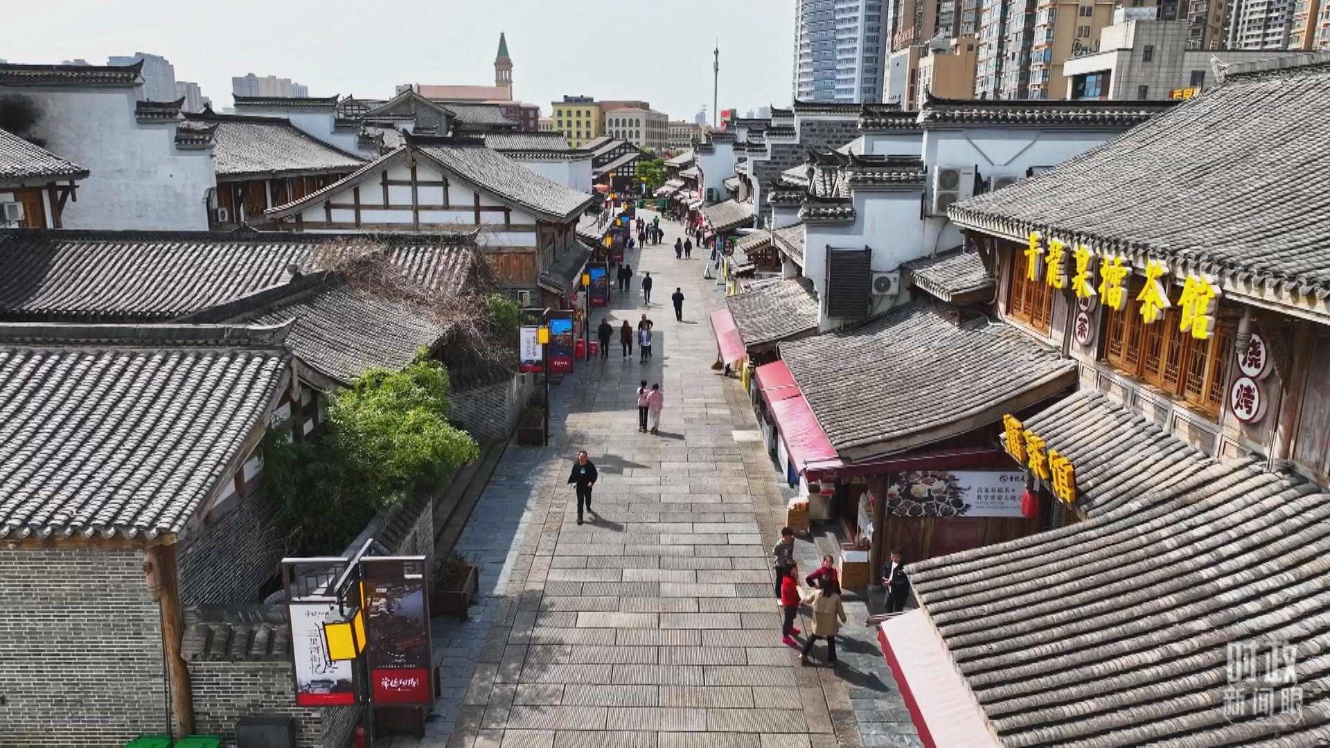 △常德河街。（總臺記者姚鵬、溫盛強(qiáng)拍攝）