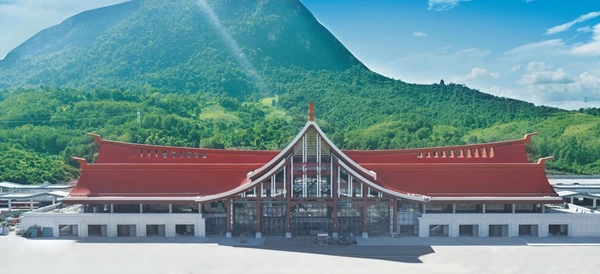 中老鐵路增開1對(duì)國際旅客列車。國鐵集團(tuán)供圖