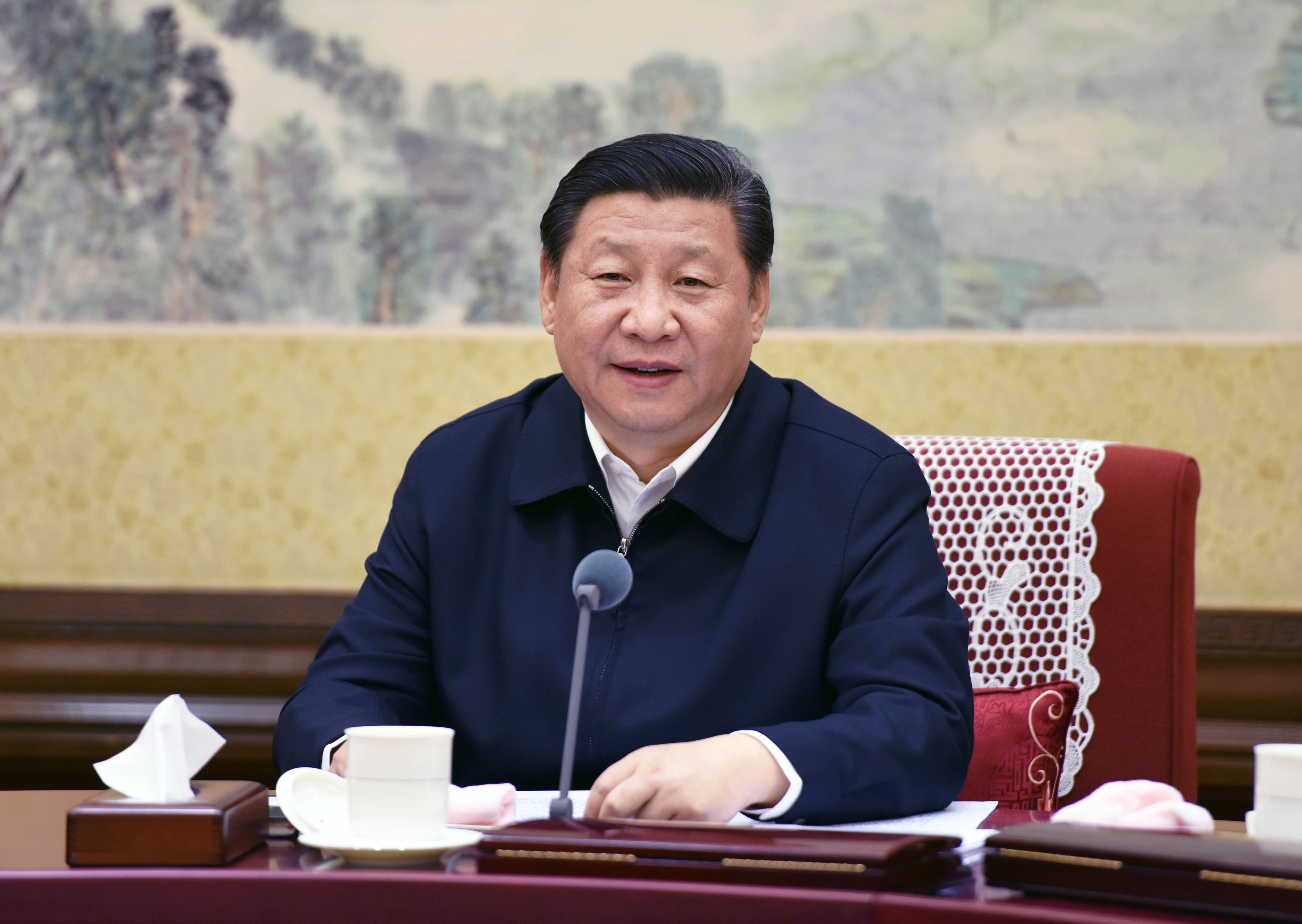 △ 2015年12月28日至29日，中共中央政治局召開(kāi)專(zhuān)題民主生活會(huì)，對(duì)照檢查踐行“三嚴(yán)三實(shí)”情況，討論研究加強(qiáng)黨風(fēng)廉政建設(shè)措施。習(xí)近平總書(shū)記主持會(huì)議并發(fā)表重要講話。
