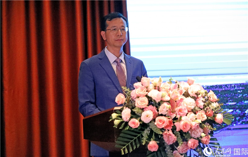 外交部外事管理司副司長(zhǎng)姚紹俊在宣介會(huì)上致辭。人民網(wǎng)記者趙益普