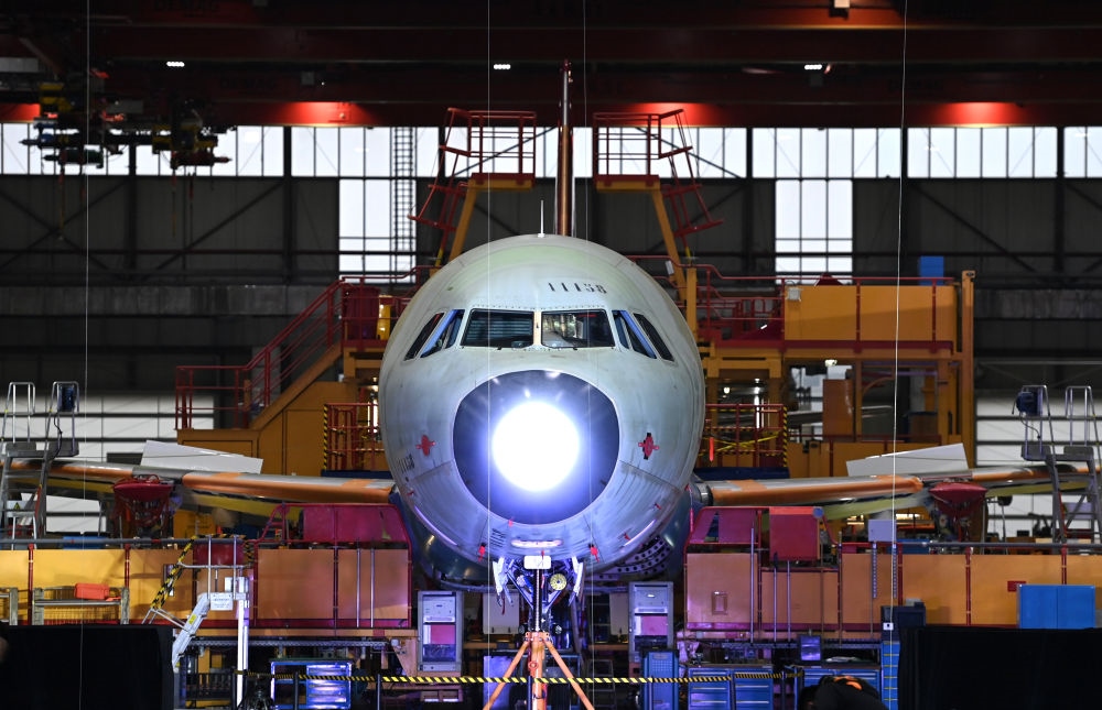 2022年11月9日，在空客天津總裝線，其首架空客A321飛機上線開始總裝。新華社記者 趙子碩 攝