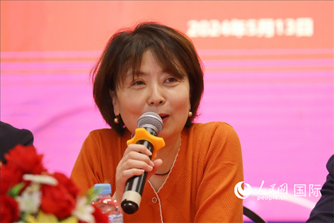 陜西省歸國華僑聯(lián)合會黨組成員、副主席兼秘書長尚小紅在座談會上致辭。人民網(wǎng)記者 陳海琪攝