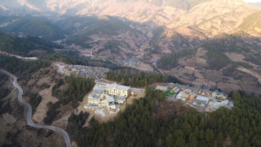 三河村全景（無人機(jī)照片）。新華社記者 尹恒 攝