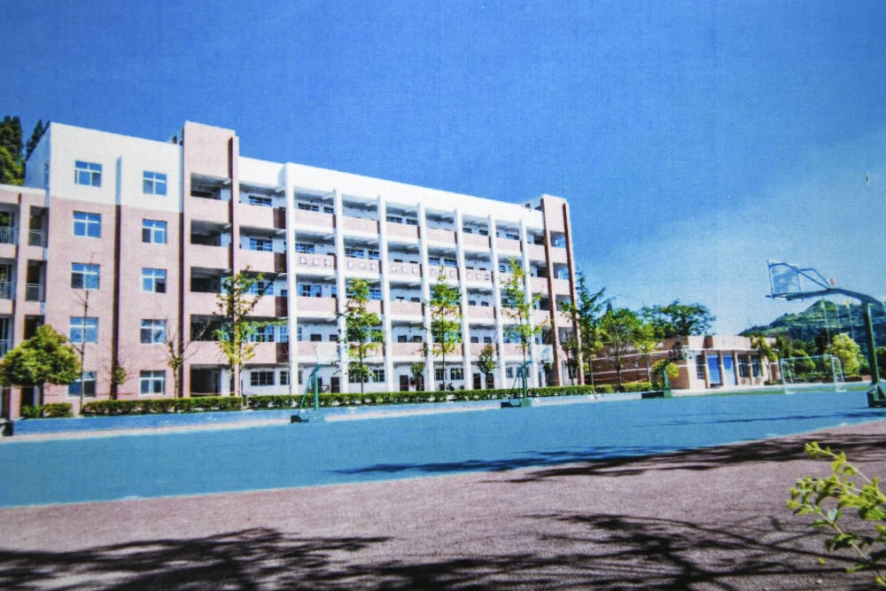 建成之初的之江小學教學樓（資料照片翻拍）。