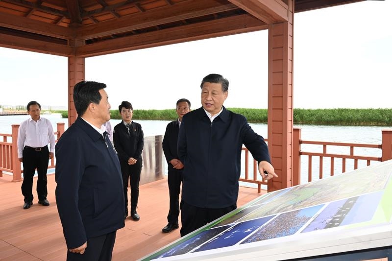 △2023年6月5日，習近平總書記在烏梁素?？疾?。