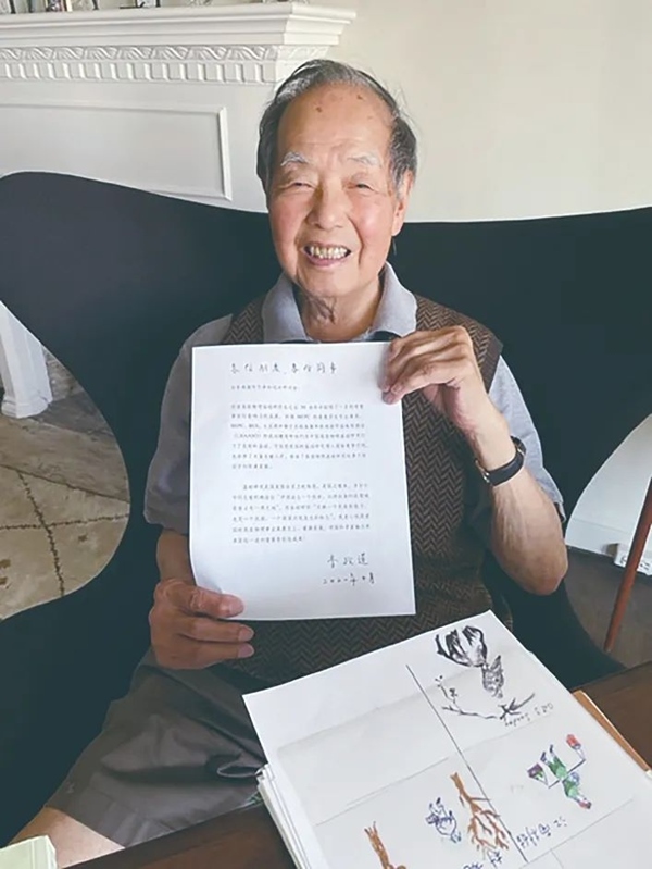 李政道先生曾面對鏡頭展示給中國高能物理事業(yè)的寄語。圖片來源：中國科學報