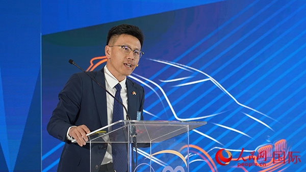 延鋒彼歐南非公司總經理張鑫致辭。人民網 張茜攝