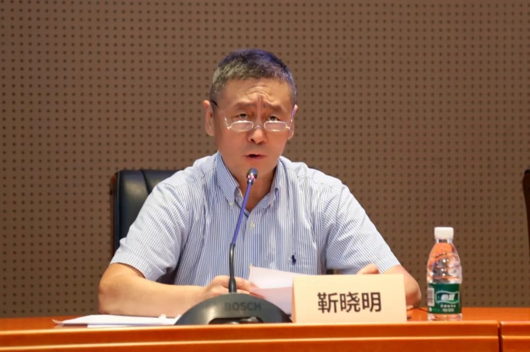 科技外交專家委員會(huì)主任委員、科技部國際合作司原司長靳曉明致辭。主辦方供圖