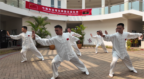 武術(shù)表演《武風(fēng)琳瑯》。內(nèi)圖大學(xué)孔子學(xué)院供圖