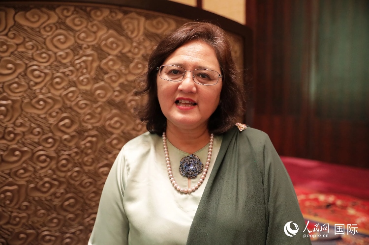 馬來(lái)西亞高教部高教司司長(zhǎng)阿茲琳達(dá)接受人民網(wǎng)采訪。人民網(wǎng) 王婧攝