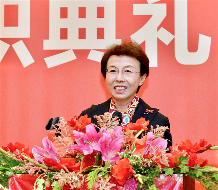 中國(guó)僑聯(lián)副主席程紅出席比利時(shí)浙江籍僑團(tuán)聯(lián)盟第二屆主席團(tuán)就職典禮并致辭。比利時(shí)浙江籍僑團(tuán)聯(lián)盟供圖