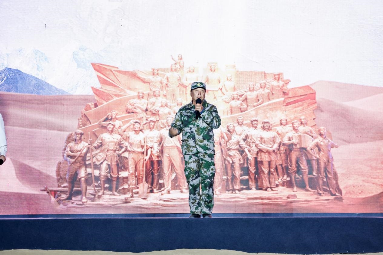 馬軍武在“何以中國(guó)·五星出東方”網(wǎng)絡(luò)主題宣傳活動(dòng)現(xiàn)場(chǎng)演講。人民視頻供圖