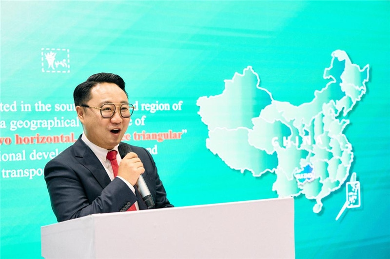 “中國館”貴州旅游推介會(huì)現(xiàn)場介紹。楊浩鵬