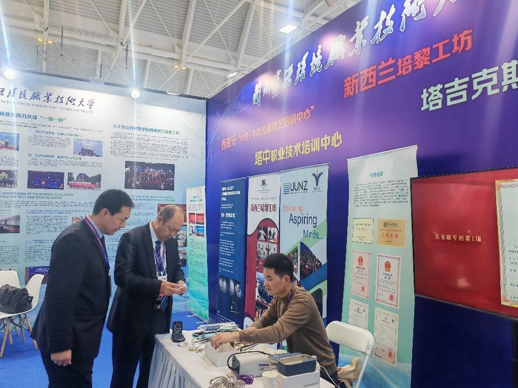 展臺現(xiàn)場。蘭州資源環(huán)境職業(yè)技術(shù)大學(xué)供圖