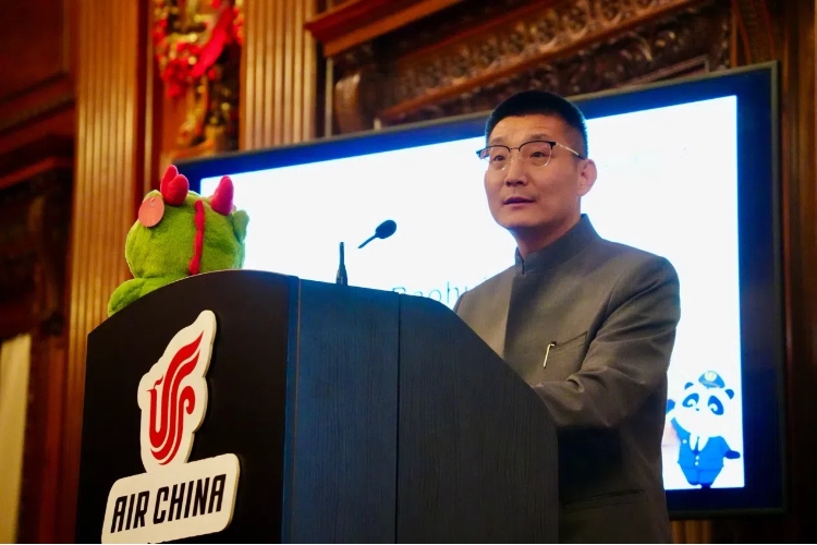 國航倫敦營業(yè)部總經(jīng)理夏寶輝致辭。吳若鳴攝