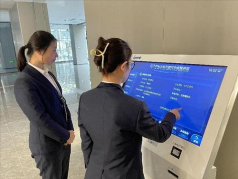 督查專班查看事項覆蓋“全不全”辦事流程“通不通”。 圖片來源：江蘇南通啟東市數(shù)據(jù)局