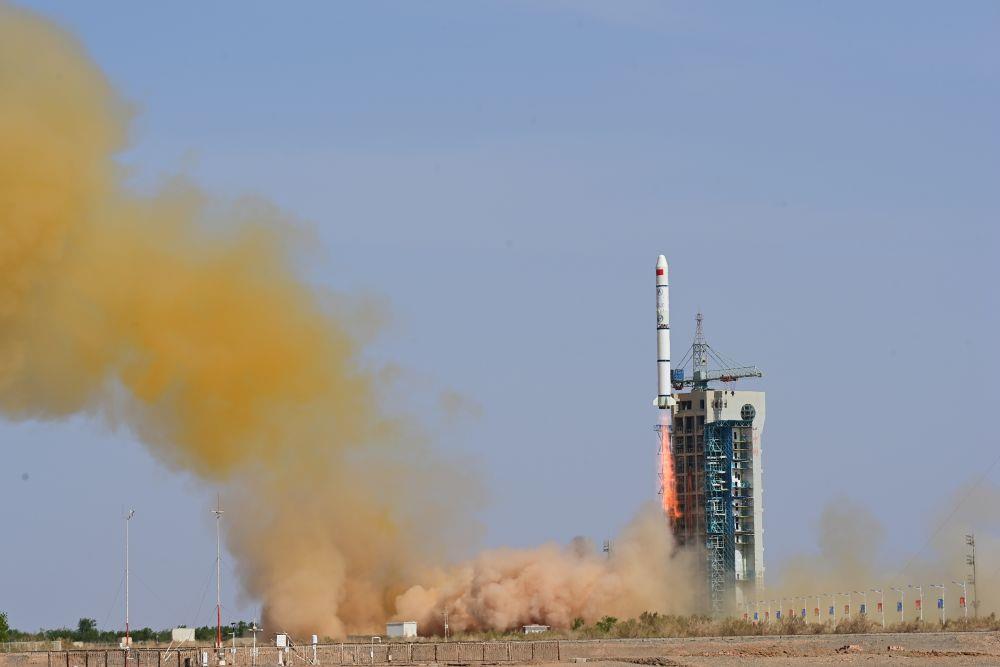 △2023年5月21日16時，我國在酒泉衛(wèi)星發(fā)射中心采用長征二號丙運載火箭，成功發(fā)射首顆內(nèi)地與澳門合作研制的空間科學(xué)衛(wèi)星“澳門科學(xué)一號”。
