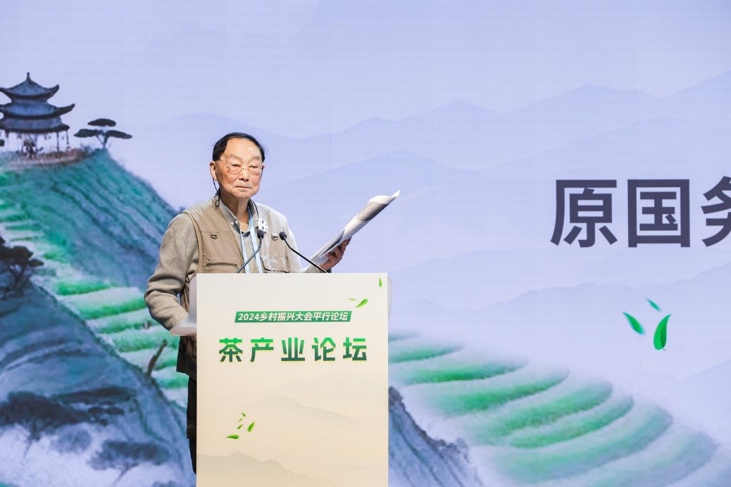 全國(guó)農(nóng)業(yè)科技創(chuàng)業(yè)創(chuàng)新聯(lián)盟主席，原國(guó)務(wù)院參事、國(guó)務(wù)院扶貧辦主任、農(nóng)業(yè)部副部長(zhǎng)劉堅(jiān)致辭