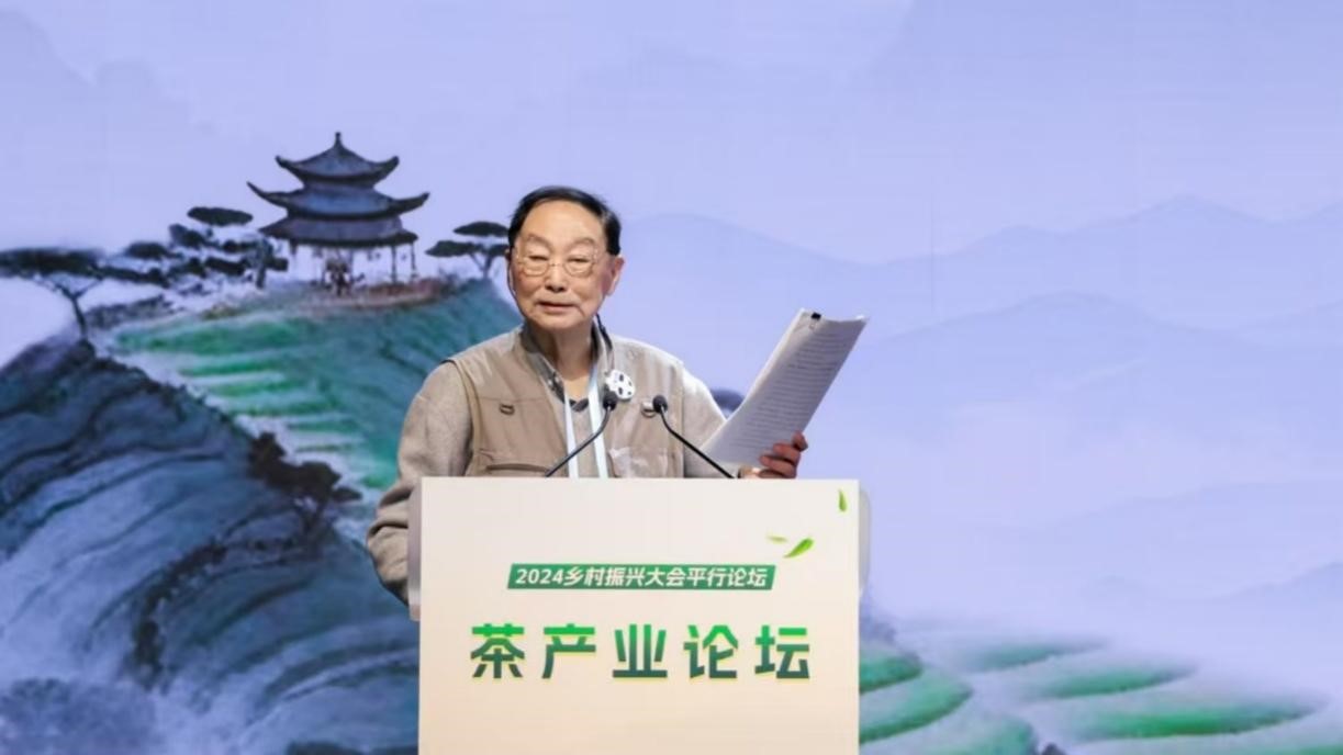 全國農(nóng)業(yè)科技創(chuàng)業(yè)創(chuàng)新聯(lián)盟主席，原國務(wù)院參事、國務(wù)院扶貧辦主任、農(nóng)業(yè)部副部長劉堅(jiān)發(fā)言