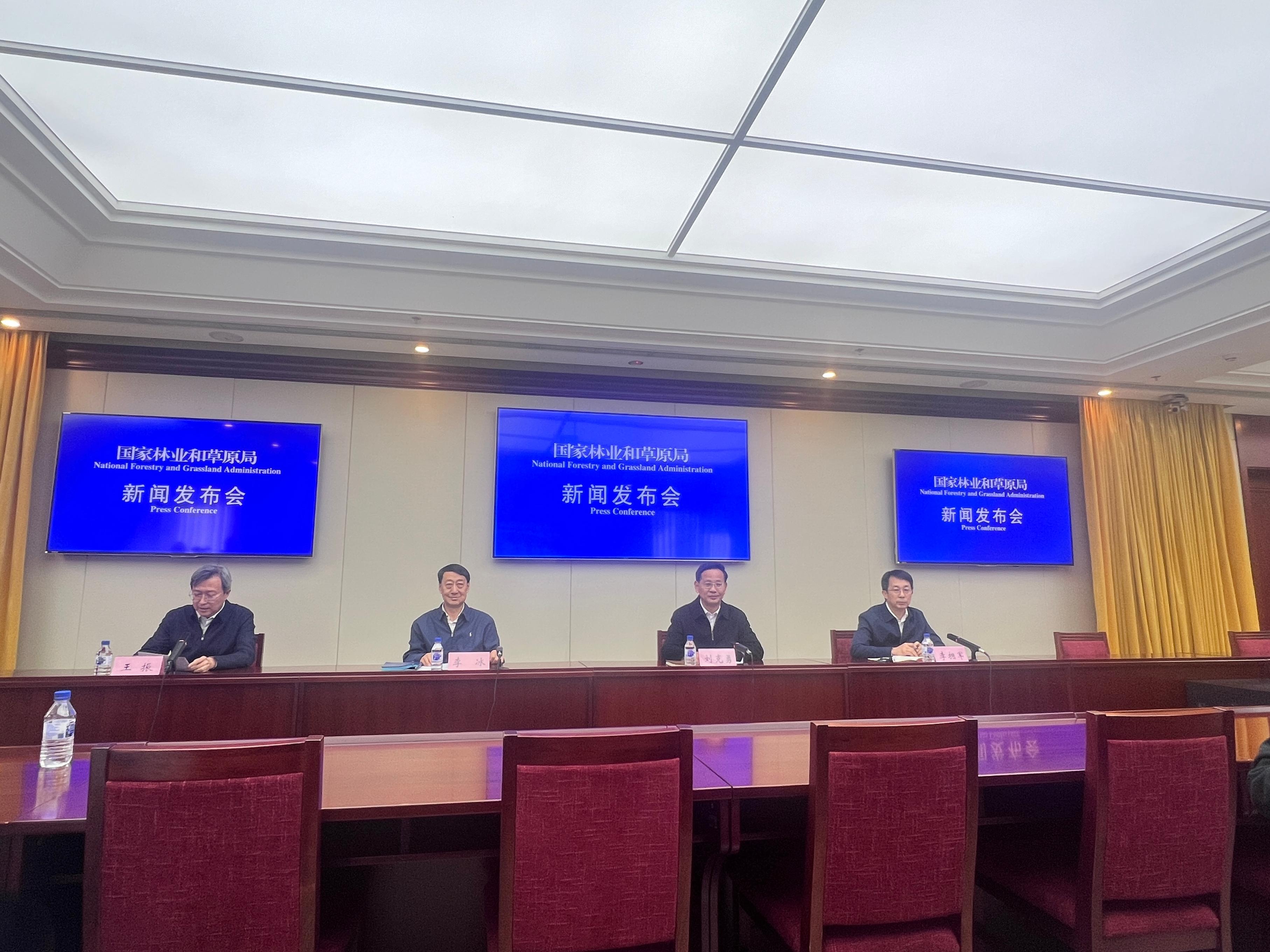 12月例行新聞發(fā)布會(huì)現(xiàn)場。人民網(wǎng) 歐陽易佳攝