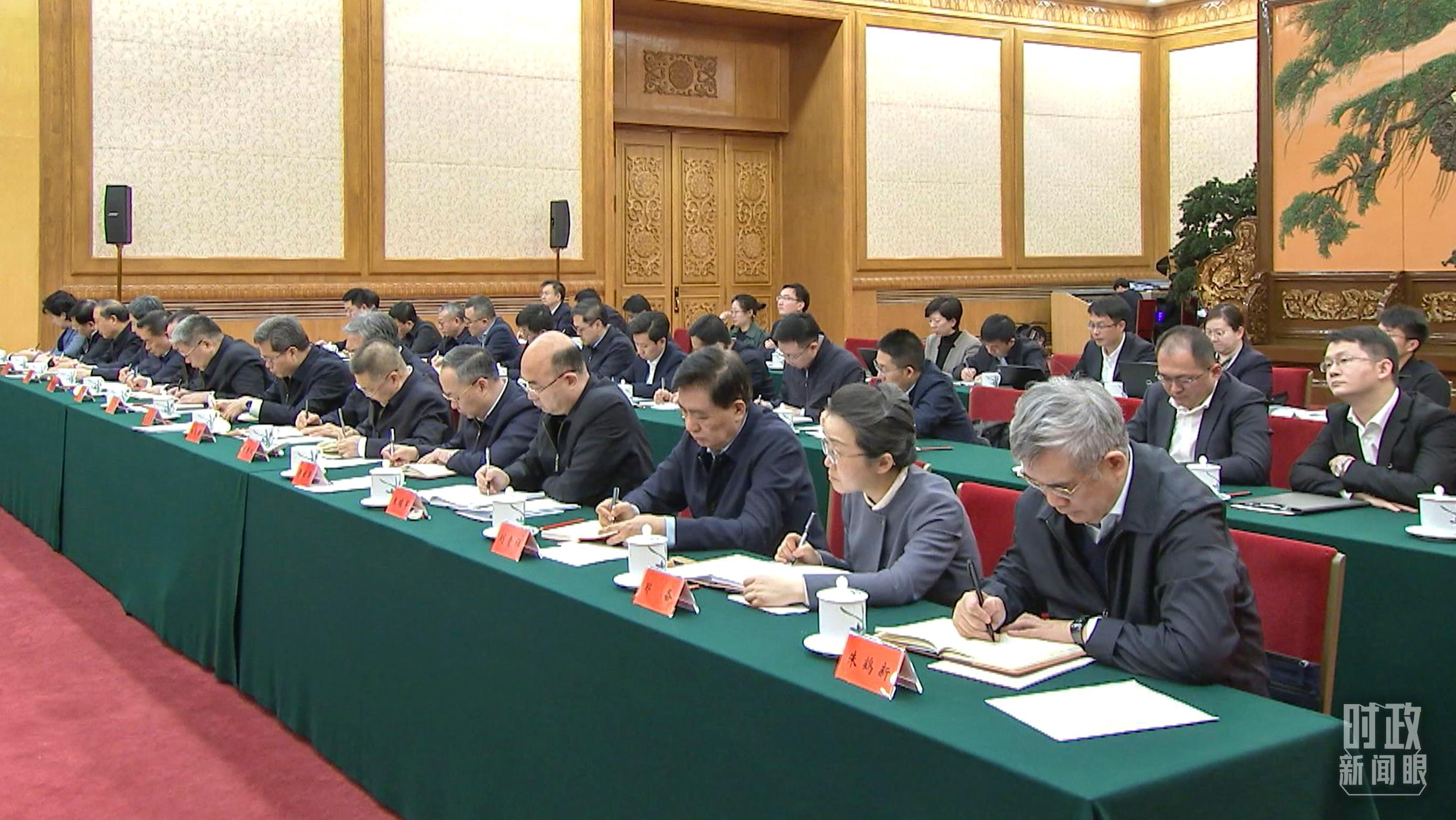 △2月17日，民營(yíng)企業(yè)座談會(huì)現(xiàn)場(chǎng)。