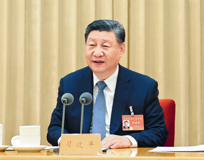2024年12月11日至12日，中央經(jīng)濟(jì)工作會議在北京舉行。中共中央總書記、國家主席、中央軍委主席習(xí)近平出席會議并發(fā)表重要講話。 新華社記者 謝環(huán)馳/攝