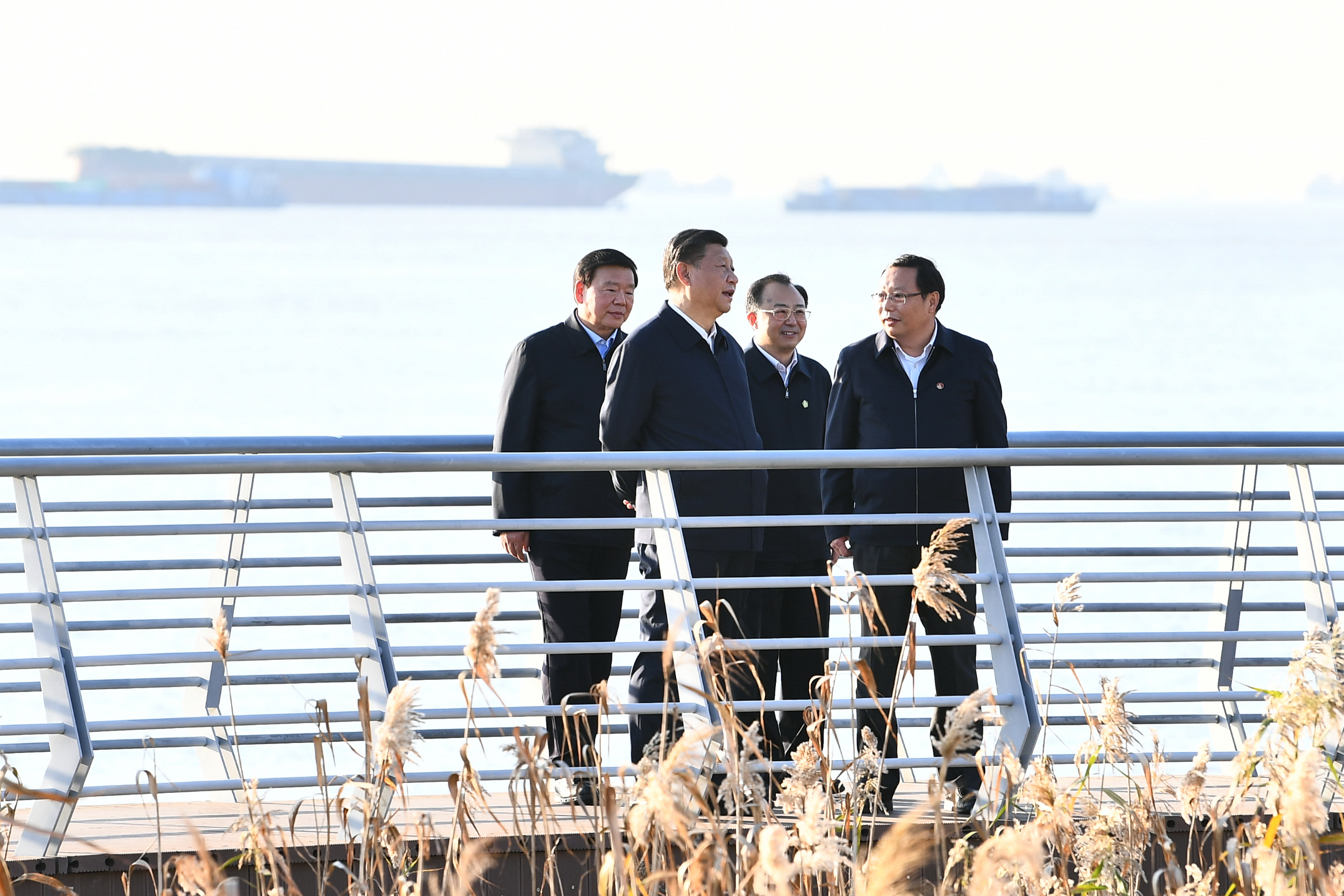 2020年11月12日，習近平總書記在江蘇南通五山地區(qū)濱江片區(qū)考察。