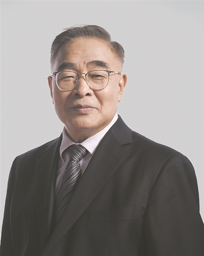 張伯禮 全國(guó)人大代表、中國(guó)工程院院士