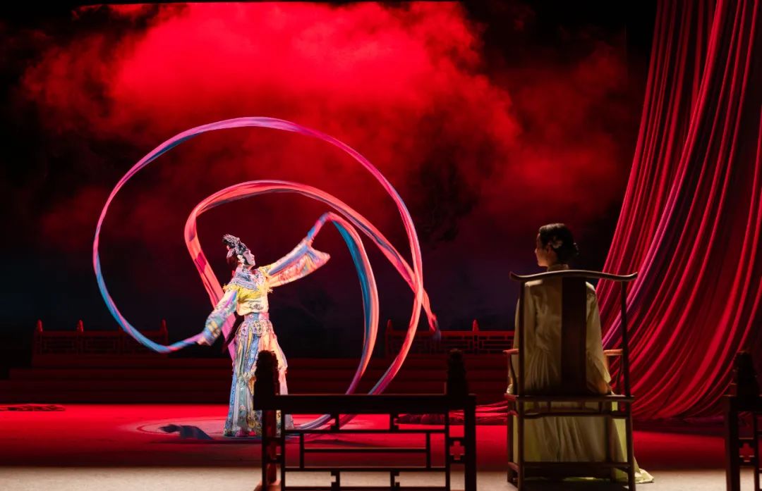演出現(xiàn)場(chǎng)。北京人藝供圖